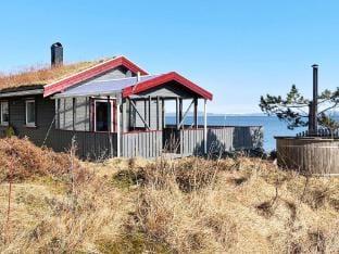 person holiday home in Storfosna-By Traum Vacation rental in Trondelag