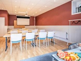 Inviting hotel room with free breakfast Vacation rental in Gothenburg