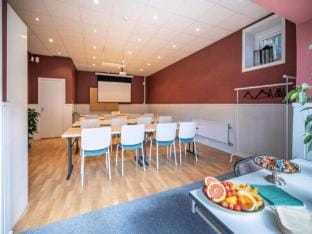 Room in a hotel with free breakfast Vacation rental in Gothenburg