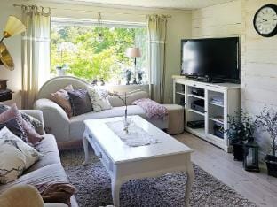 star holiday home in TJORN Vacation rental in Västra Götaland County