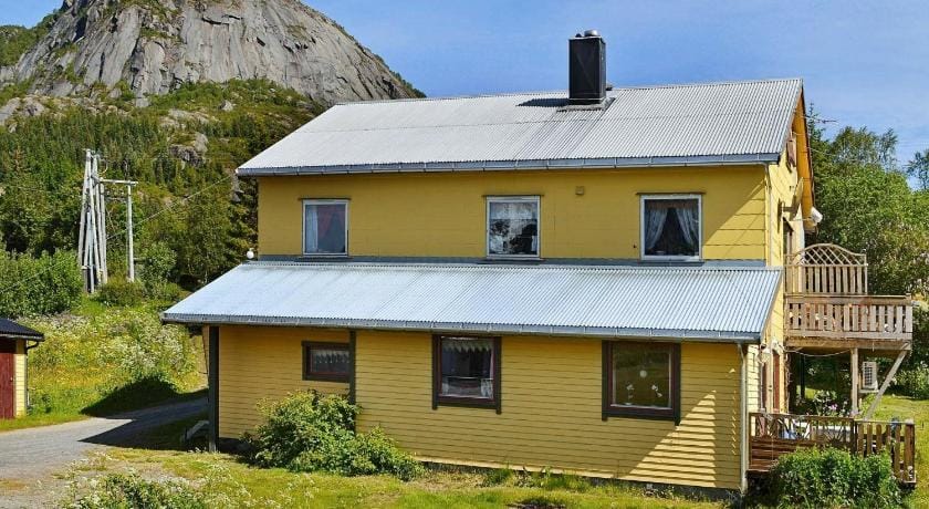 Person holiday home in Digermulen Hotel in Lofoten