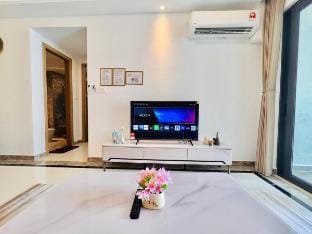 Poolside 2 BR Paradise at R&F Apartment in Johor Bahru