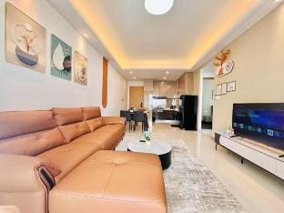 Stunning Sea View 2BR @ R&F Apartment in Johor Bahru