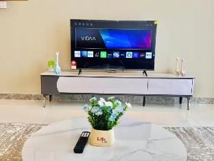 Stunning Sea View 2BR @ R&F Apartment in Johor Bahru