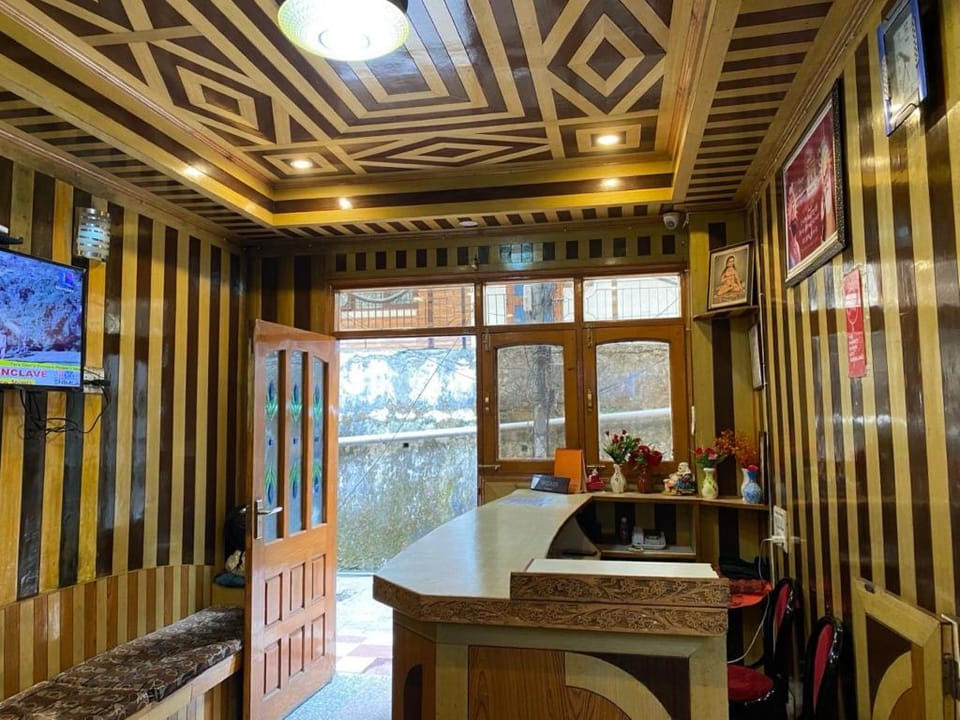 Goroomgo Royal Inn B&B Shimla Hotel in Shimla