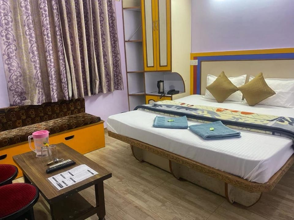 Goroomgo Royal Inn B&B Shimla Hotel in Shimla