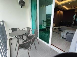 Welcoming Karaoke homestay Sri Indah Apartment in Sabah