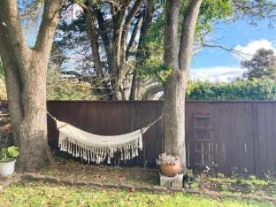 Sunny and Spacious Master bedroom in a Villa Vacation rental in Auckland
