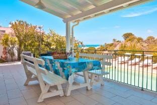 Stupenda Villa con Piscina a 150 mt. dal Mare 8 PL Villa in Alcamo