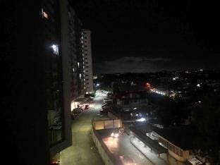 Cozy 1 bedroom condo with balcony@ SM Southmall Apartment in Las Pinas
