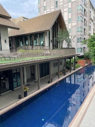 Clean Property Centan Swimming Pool & Gym Safe Accommodation Next to Large Shopping Mall Apartment in Chiang Mai