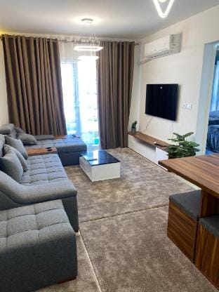 Modern 2-Bedroom Apartment with WiFi & AC Apartment in Cairo Governorate