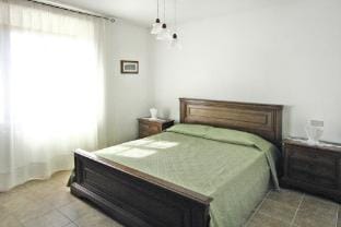 Country House in Chiusdino with Panoramic Views Apartment in Tuscany