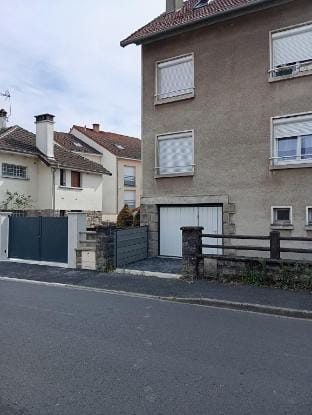 À Aurillac Firminy avec parking Apartment in Aurillac