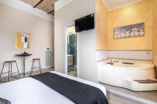 Roma Design Rooms San Giovanni Colosseo Area Vacation rental in Rome