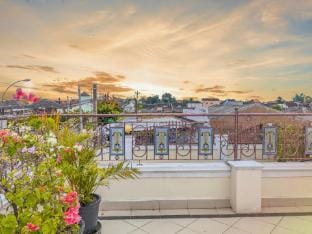 Palma Villa Homestay Klaten. Penginapan Klaten kota dekat alun-alun dan masjid Al Aqsa Vacation rental in Indonesia