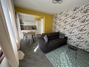 Appartamento - con Terrazza e parcheggio privato Apartment in Palermo