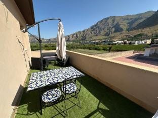 Appartamento - con Terrazza e parcheggio privato Apartment in Palermo