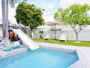 Pupae Pool Villa Jomtien Beach 5 Villa in Pattaya City