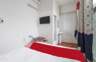 Happy Land Guesthouse Apartment in Bangkok