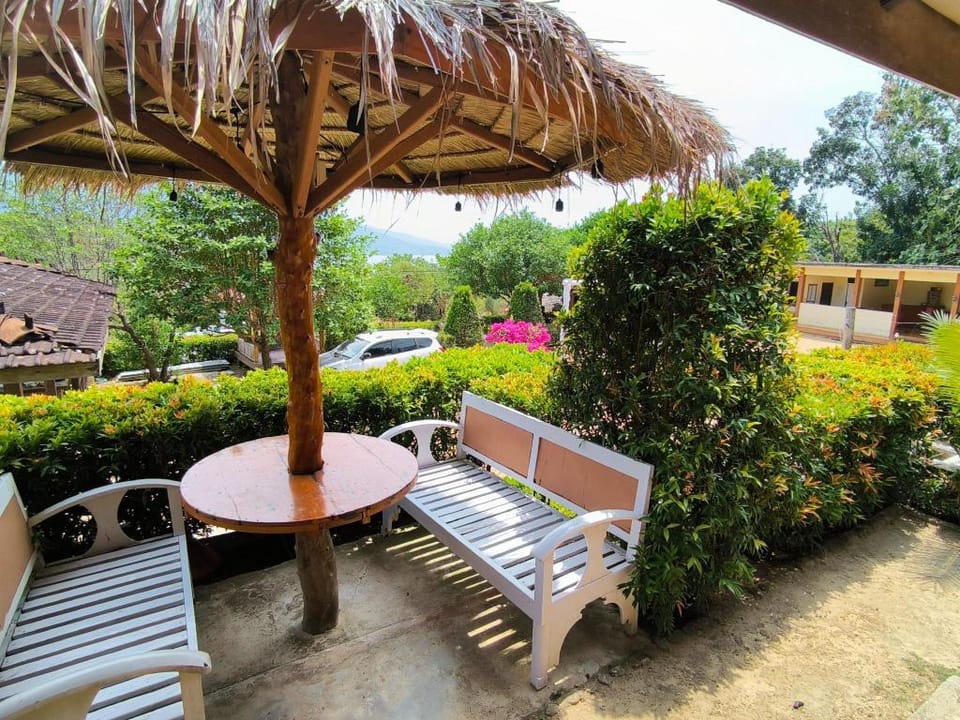 Sunrise Sea Hill Cottage Hotel in Indonesia