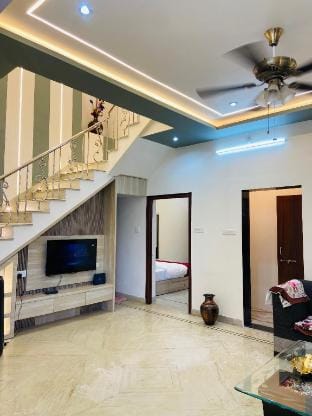 Laxmi villa: A cozy gate away experience” Vacation rental in Gujarat