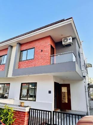 3BHK Villa with Lush Green Grdn. Villa in Vadodara