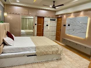 Ocean's Edge - Beach front 3 BR APT Apartment in Visakhapatnam