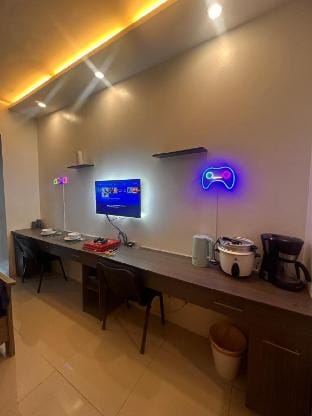 Makati SM Jazz The Sky Suite stylish with balcony Apartment in Makati
