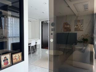 [Gangnam] Fully furnished house with two rooms Apartment in Seoul