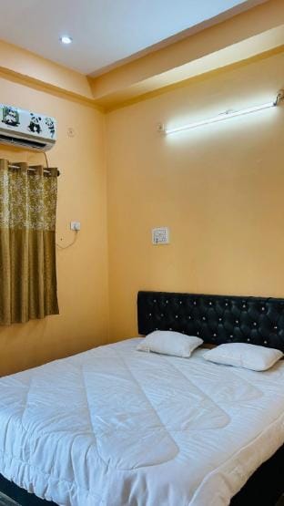 Shanto Paying Guest House  Vacation rental in Varanasi