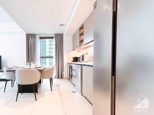 Stunning Burj Crown 2bedroom with Balcony & View Vacation rental in Dubai
