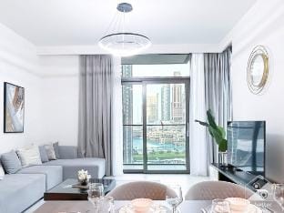 Stunning Burj Crown 2bedroom with Balcony & View Vacation rental in Dubai