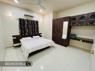 Cozy crib -  Fresh Listing by Riansh stay & Spaces Apartment in Maharashtra