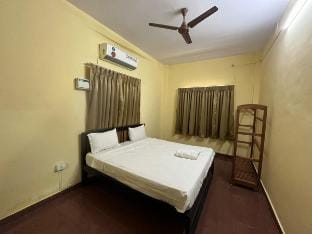Charming Portuguese Villa with Garden in Goa Villa in Goa, India
