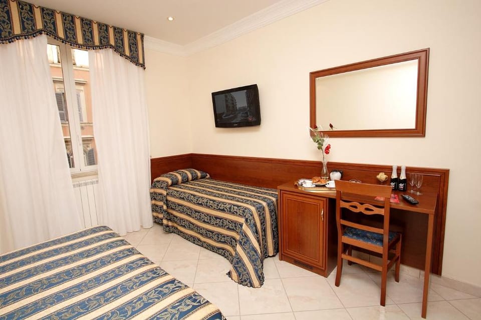 Gust house  Galaxy Hotel in Rome