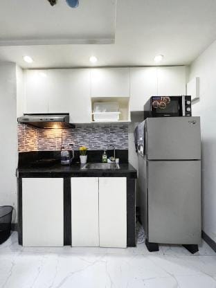 Serenity Loft, near QC's Vibrant Scene and Dining Vacation rental in Quezon City