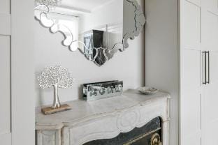 Champs-Élysées apt sleeps 4 w/ AC Apartment in Paris