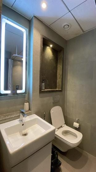 High Sky Inn, Near to peace And Nature Apartment in Noida