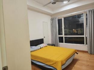 4r2b/Walk to pavilion/klcc/train/alor/many carpark Vacation rental in Federal Territory of Kuala Lumpur