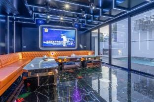 TML-Jomtien Beach 4 bedrooms  (KTV room + pool) Villa in Pattaya City