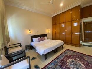 Big garden, Outdoor Sitting, Snooker, bbq Vacation rental in Punjab, India