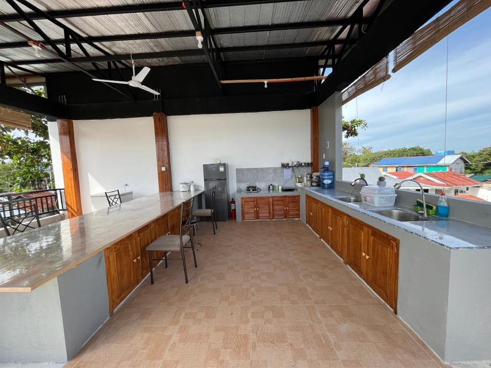 Ash Home Hotel in Panglao