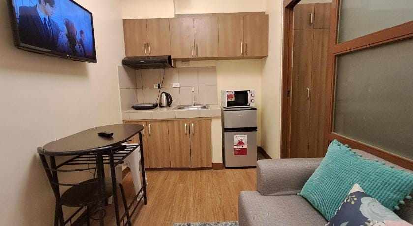 Cozy Home beside mall, MRT Boni Edsa Apartment in Mandaluyong