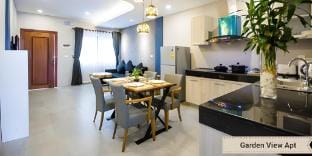 Near Royal Palace-GardenView Apt w Rooftop&Jacuzzi Apartment in Phnom Penh Province