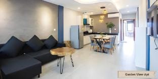 Near Royal Palace-GardenView Apt w Rooftop&Jacuzzi Apartment in Phnom Penh Province