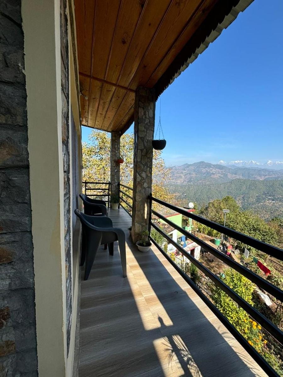 Bluestone Himalayan view Cottages Villa in Uttarakhand
