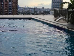 The Urban Hideout—Arcade, K-oke, Pool+ Apartment in Quezon City