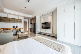 Peaceful Studio Stay with Stunning Mekong View Vacation rental in Phnom Penh Province