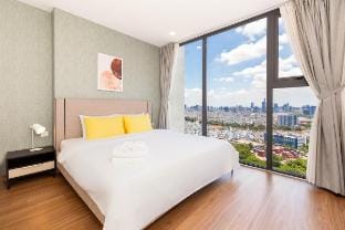 Stunning View 270-3BRs-Big Livingroom-FreeGym,Pool Apartment in Ho Chi Minh City